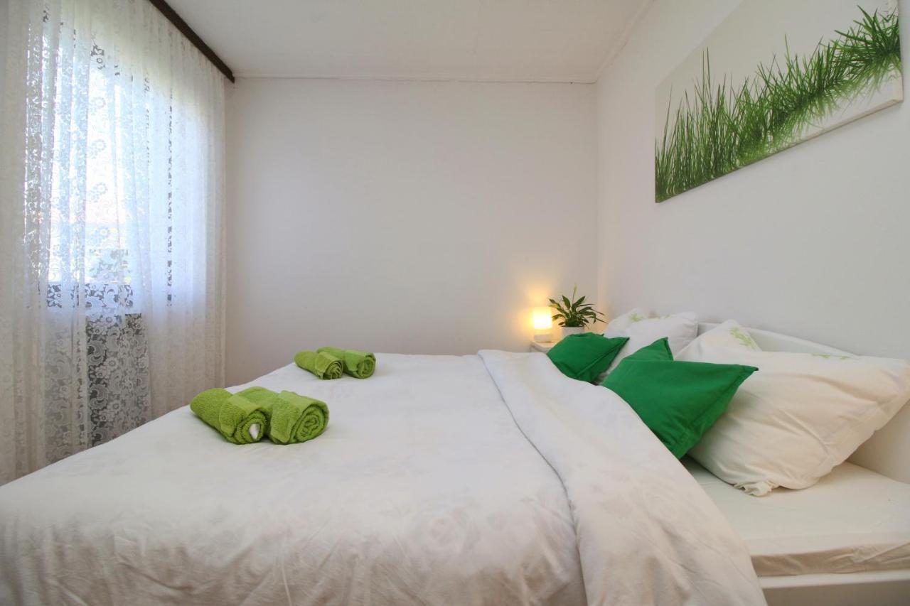רוביני Apartment Nana מראה חיצוני תמונה